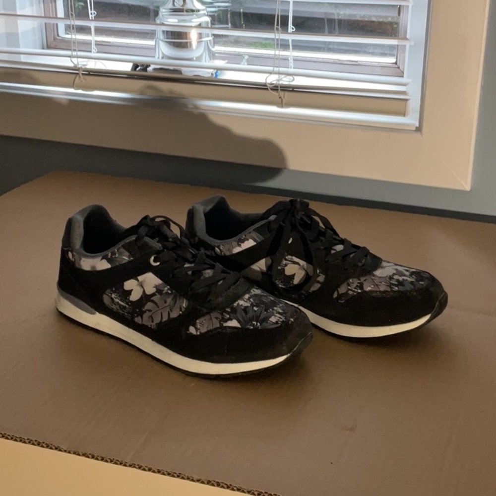 Floral Black and White Women's Sneakers